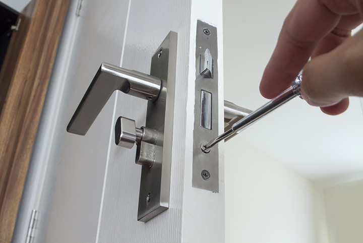 Our local locksmiths are able to repair and install door locks for properties in Goole and the local area.